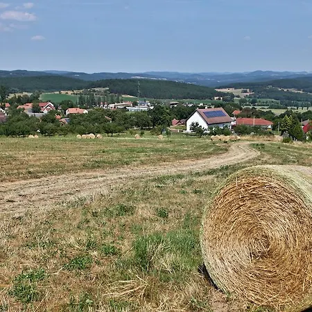 Jezerna Konukevi