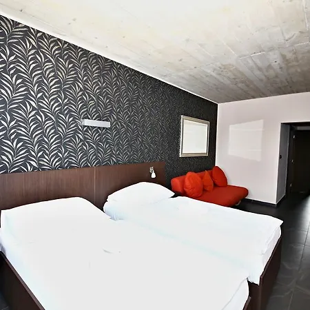 Jezerna Гостевой дом 3*